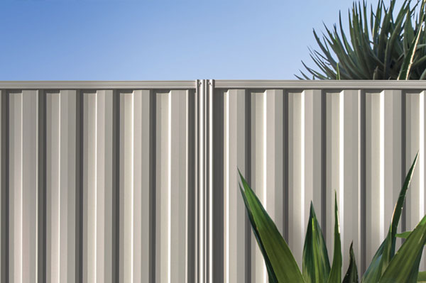 colorbond fencing townsville